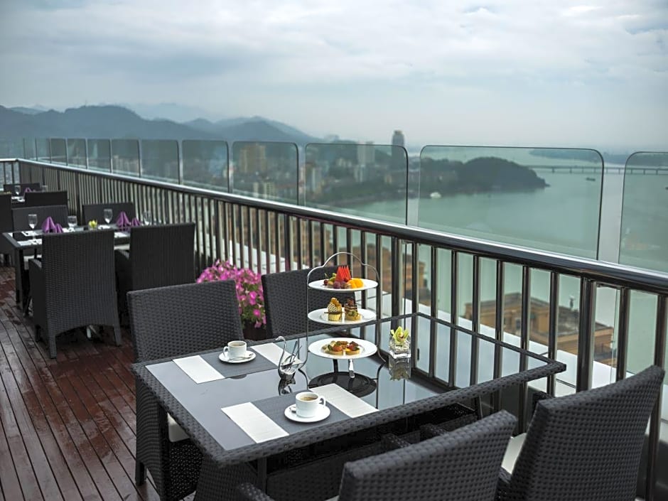 Fuyang International Trade Centre Hotel
