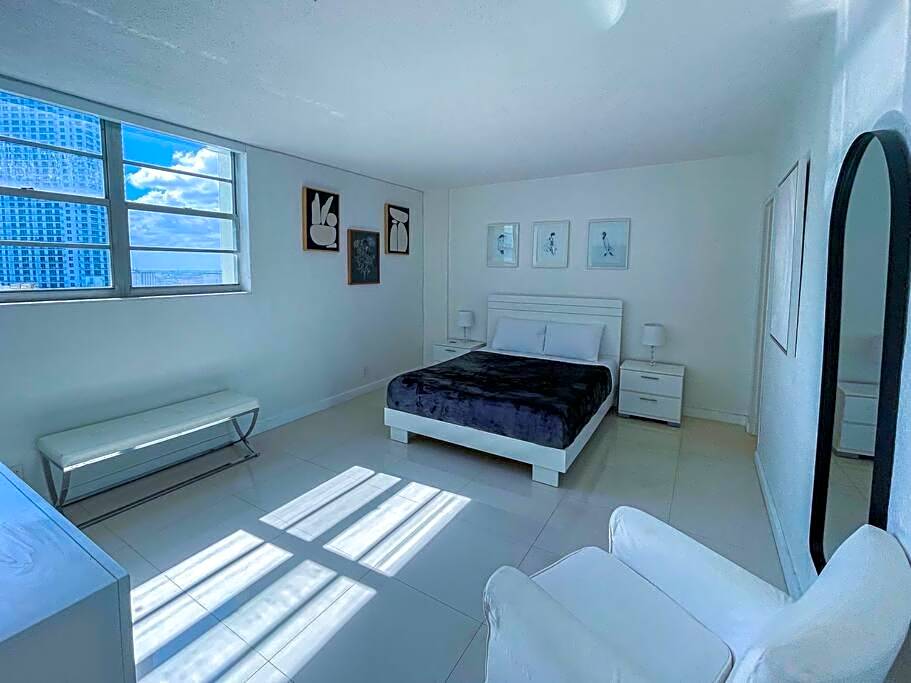 On The Sand - All The Amenities - Hollywood Beach