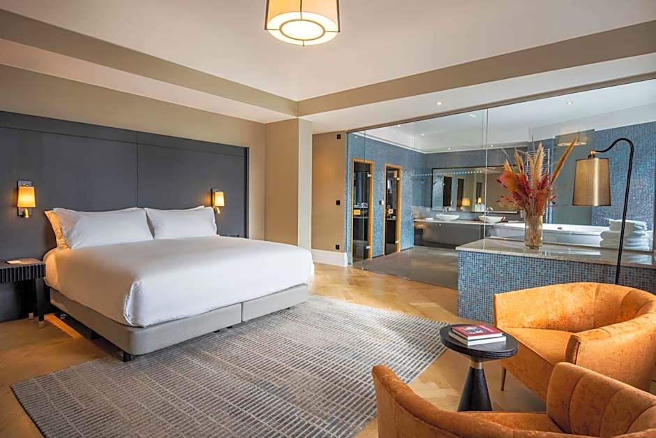DoubleTree By Hilton Brussels City