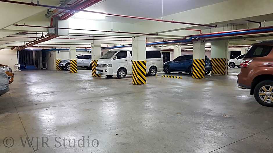 Centropolis Queen Bed Suite- Modern Posh Style