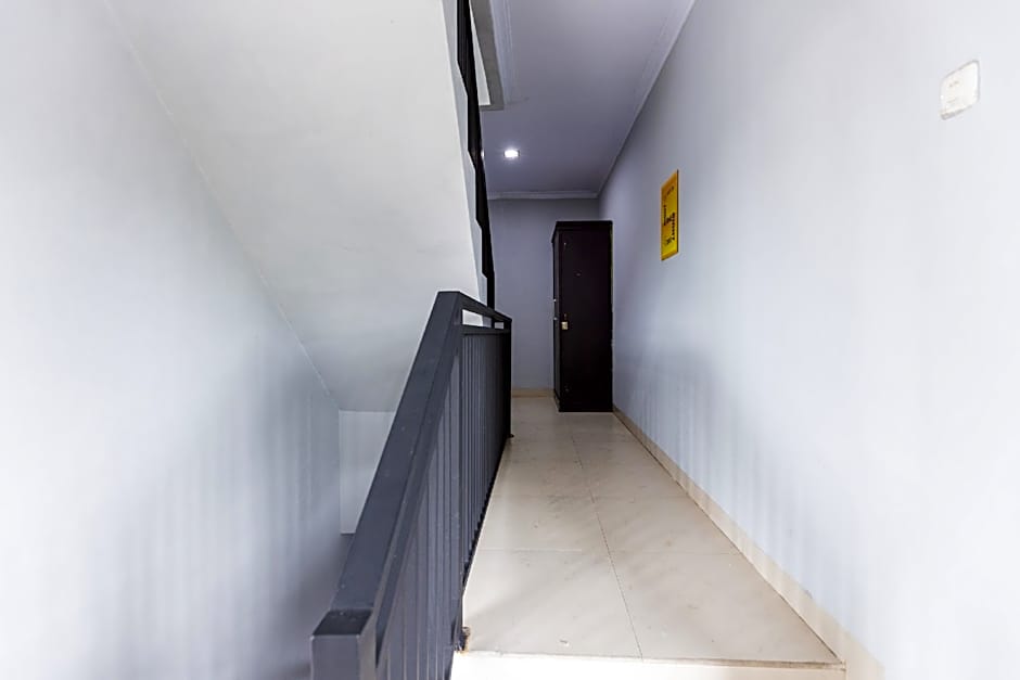 SPOT ON 2433 Pondok Akuanna