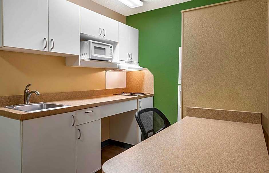 Extended Stay America Select Suites - Chicago - Lombard - Oakbrook