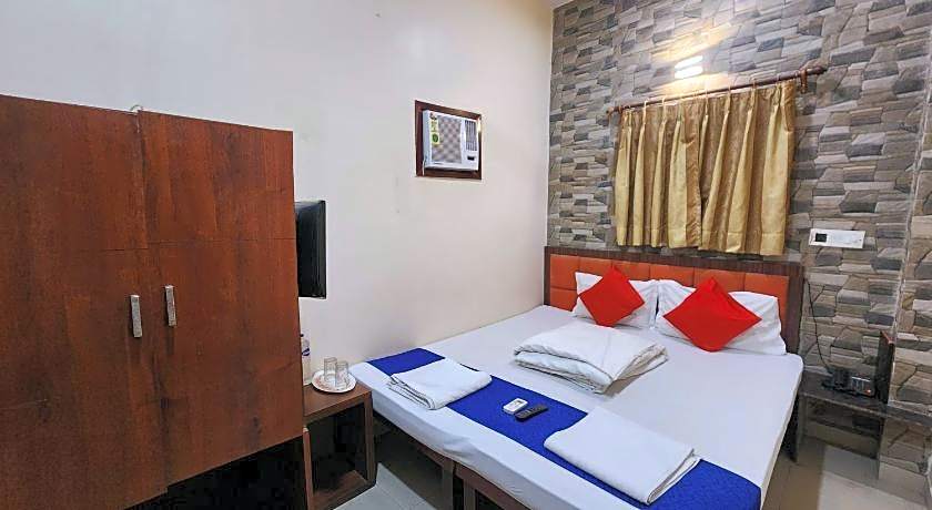 Bhammar's Inn - A Pure Vegetarian Hotel