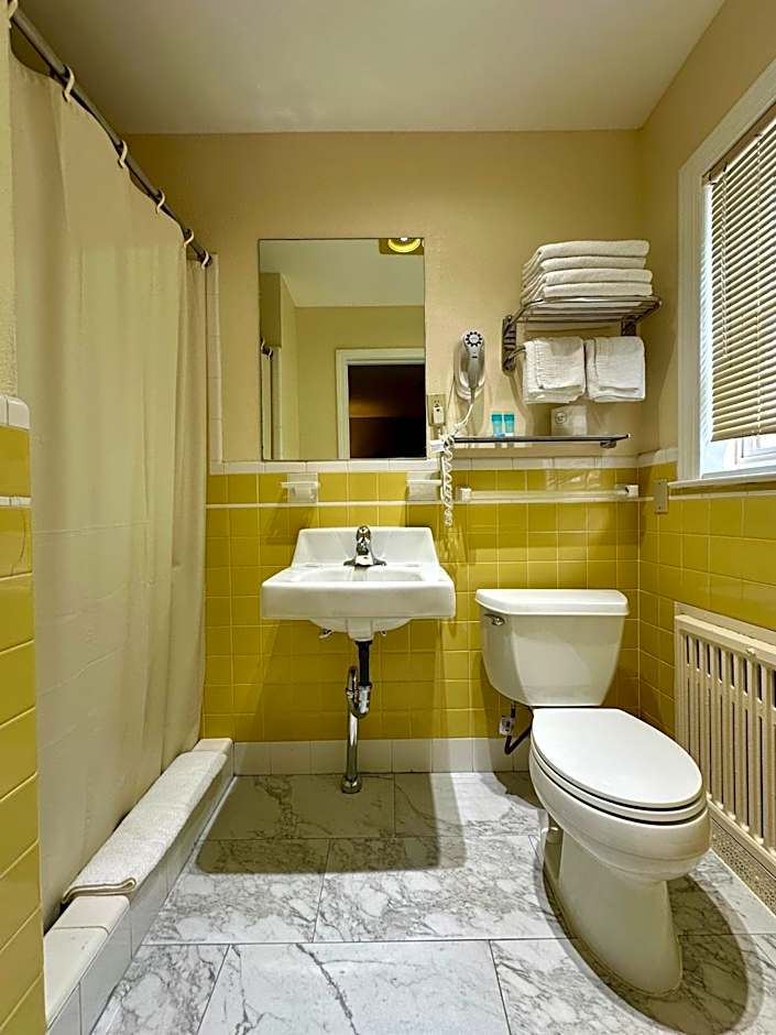 Sea Girt Lodge