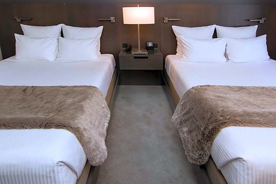 The Benson Portland, Curio Collection by Hilton