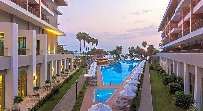 Acanthus Cennet Barut Collection - Ultra All Inclusive