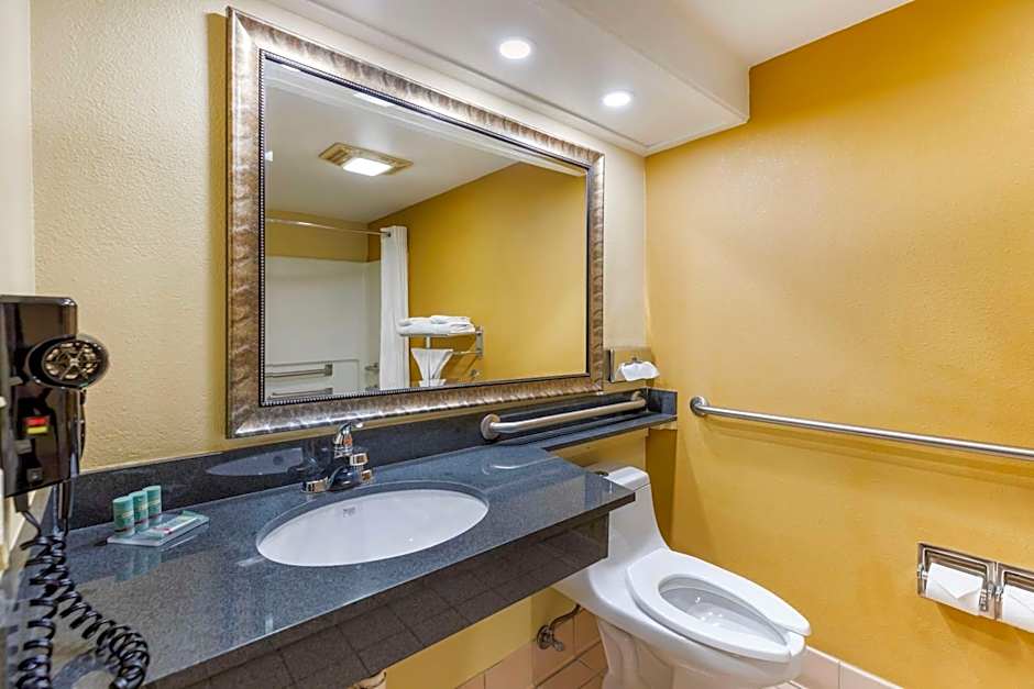 Best Western Kiva Inn