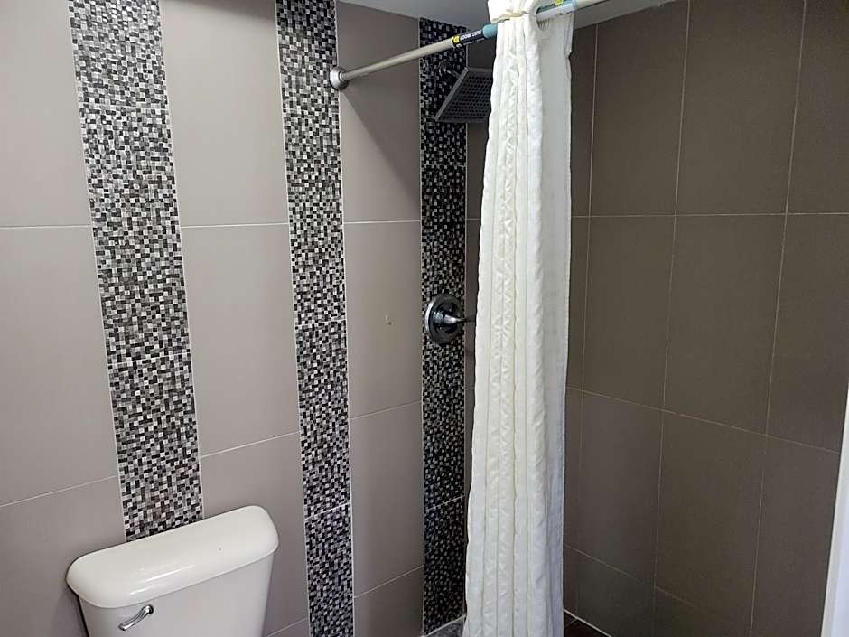 Driftwood Beach Motel