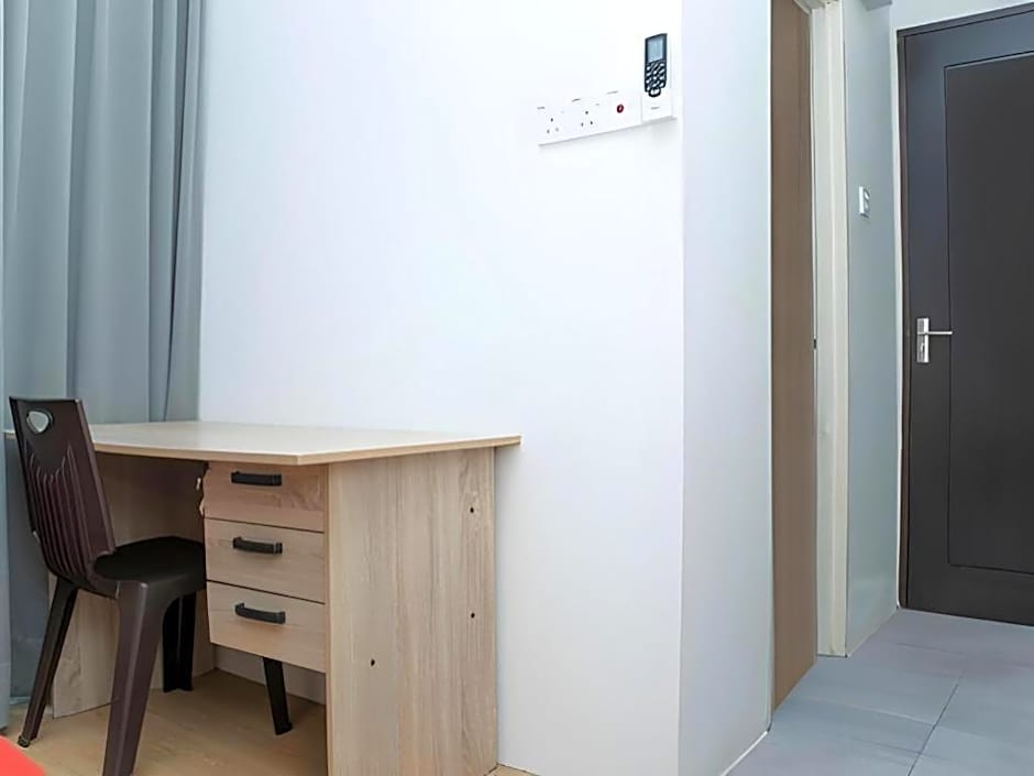 OYO 90324 Muar Station Hotel