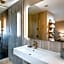 Lincoln Sands Oceanfront Resort, Ascend Hotel Collection