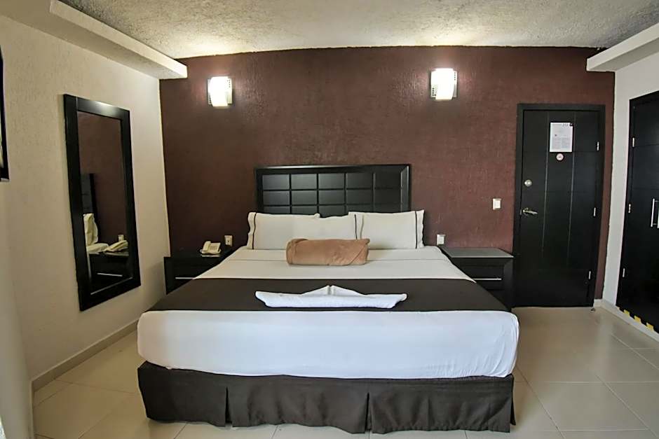 HOTEL PORTONOVO PLAZA GUADALAJARA