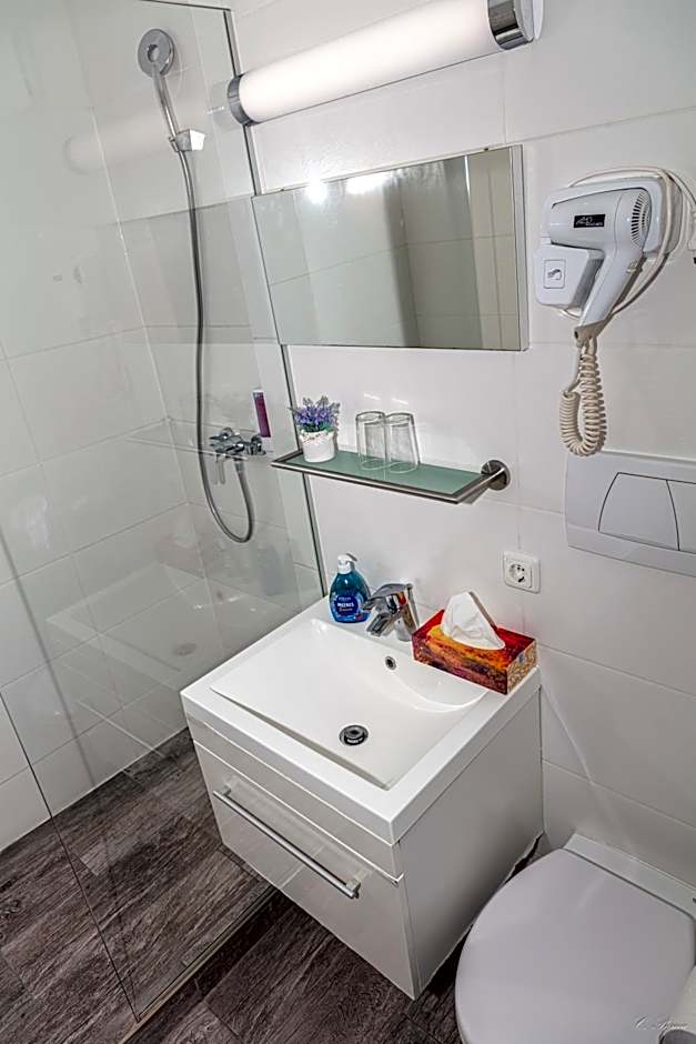 Apparthotel Alte Innbrücke-24Std-Self-Check in-Haustiere Willkommen