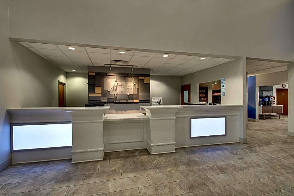 Holiday Inn Express Hotel & Suites Waukegan/Gurnee By IHG