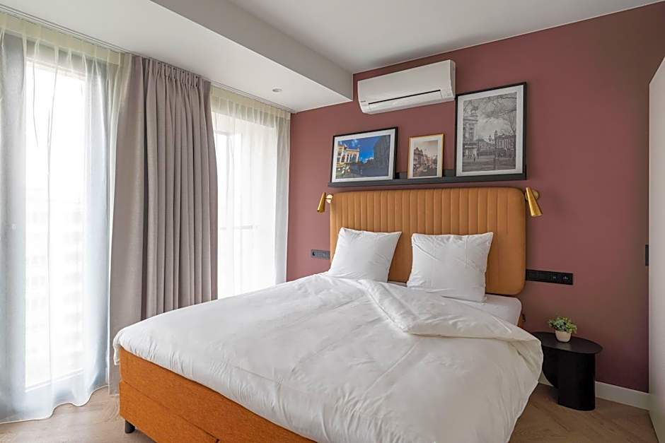 YAYS Antwerp Opera by Numa