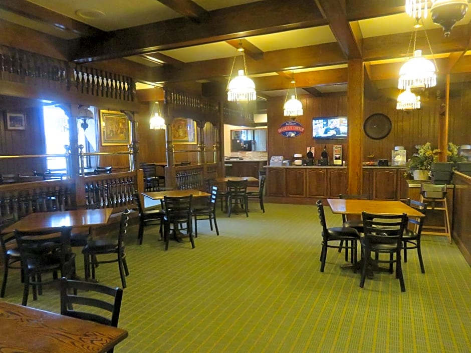 Baymont Inn & Suites by Wyndham Fargo