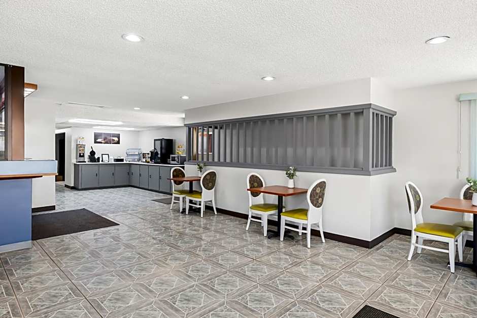 Econo Lodge Emporia