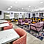 La Quinta Inn & Suites by Wyndham Las Colinas