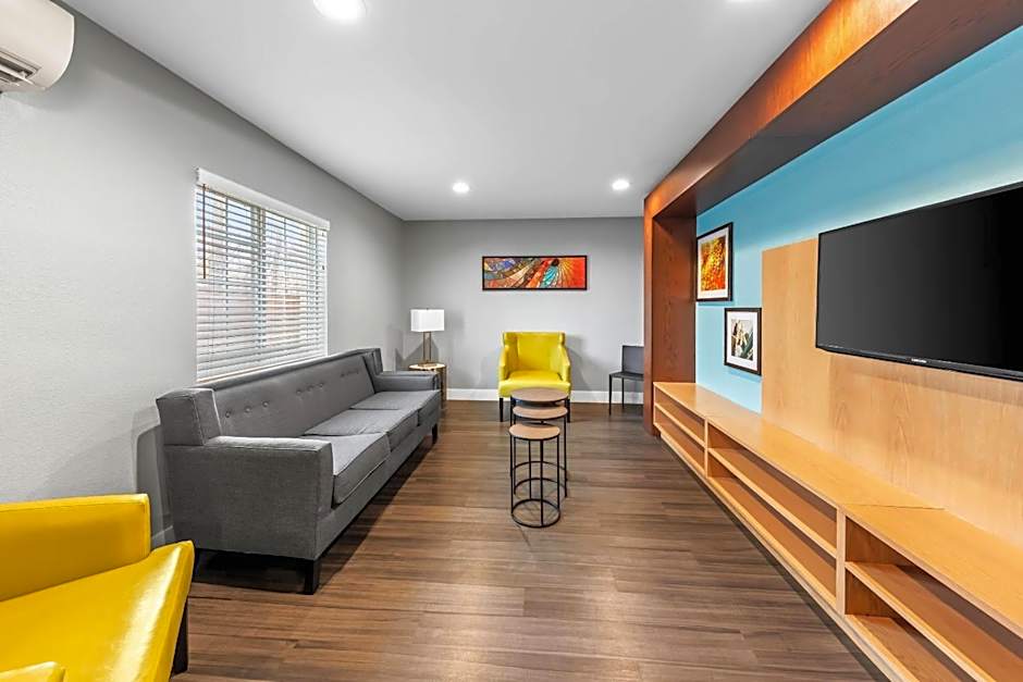 MainStay Suites Cincinnati Blue Ash