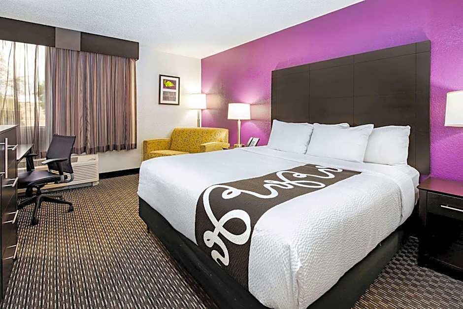 La Quinta Inn & Suites by Wyndham Fort Lauderdale Tamarac