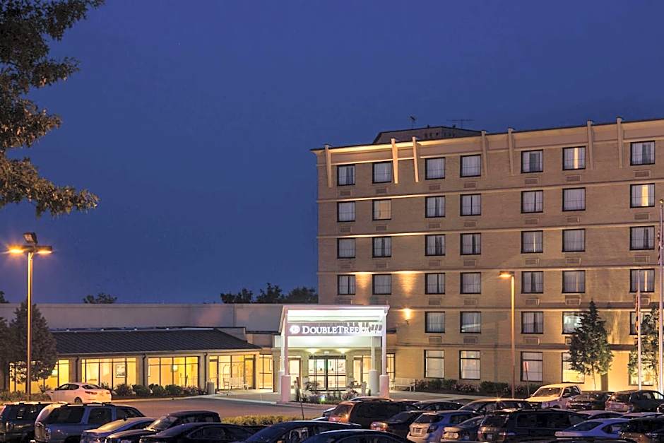 DoubleTree by Hilton Laurel