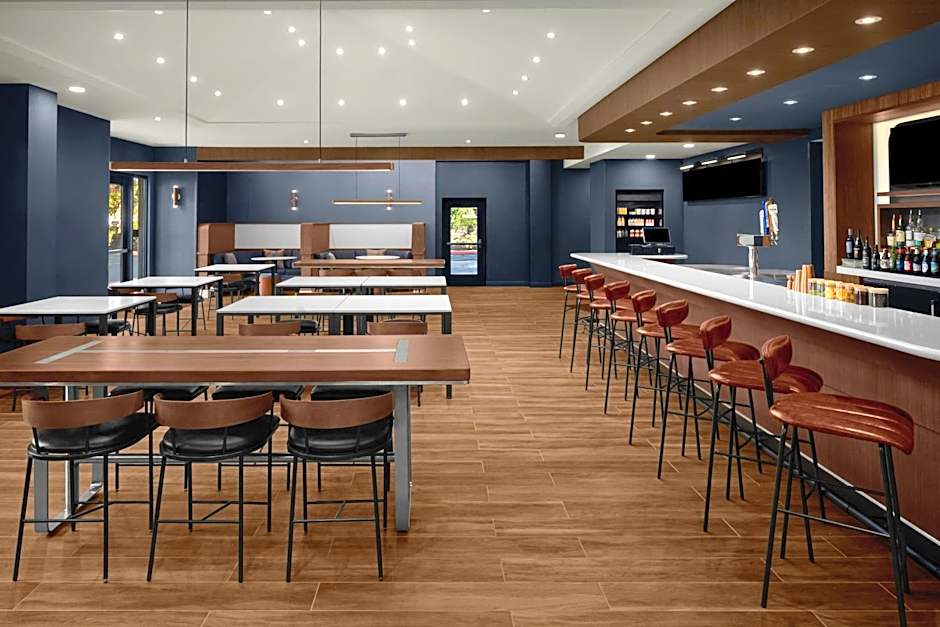 Courtyard by Marriott San Jose Airport