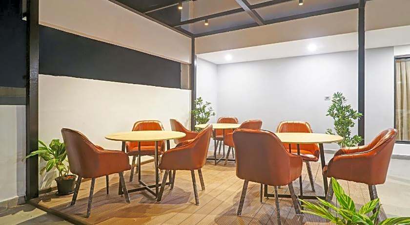 Super OYO Townhouse 1185 Rcc Pride – Hyderabad, 