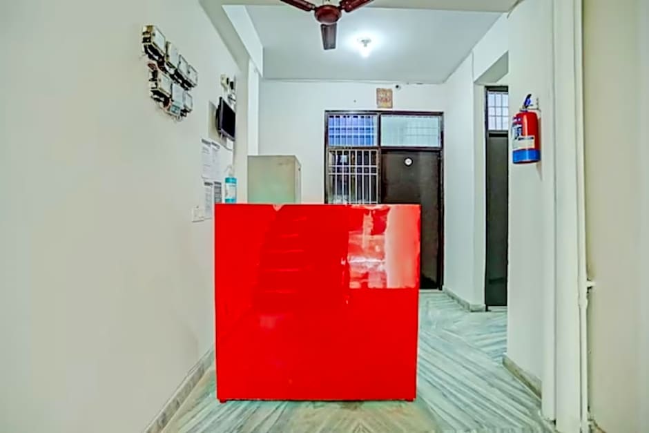 Goroomgo Raj hotel vip Noida