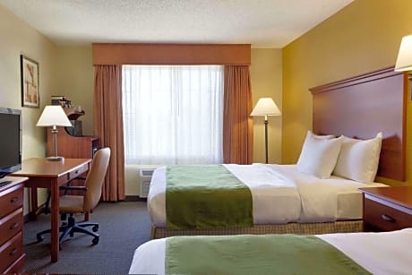 2 Queen Beds, Suite, Nonsmoking