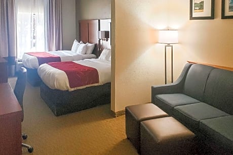 2 Queen Beds, Suite, Nonsmoking