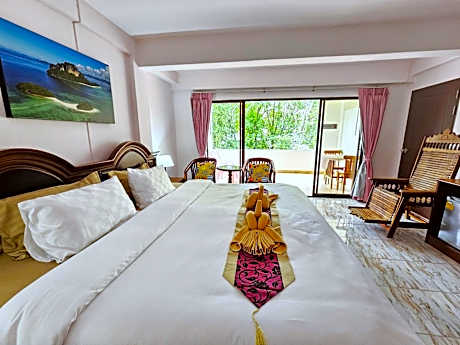 Deluxe Double Room with Balcony