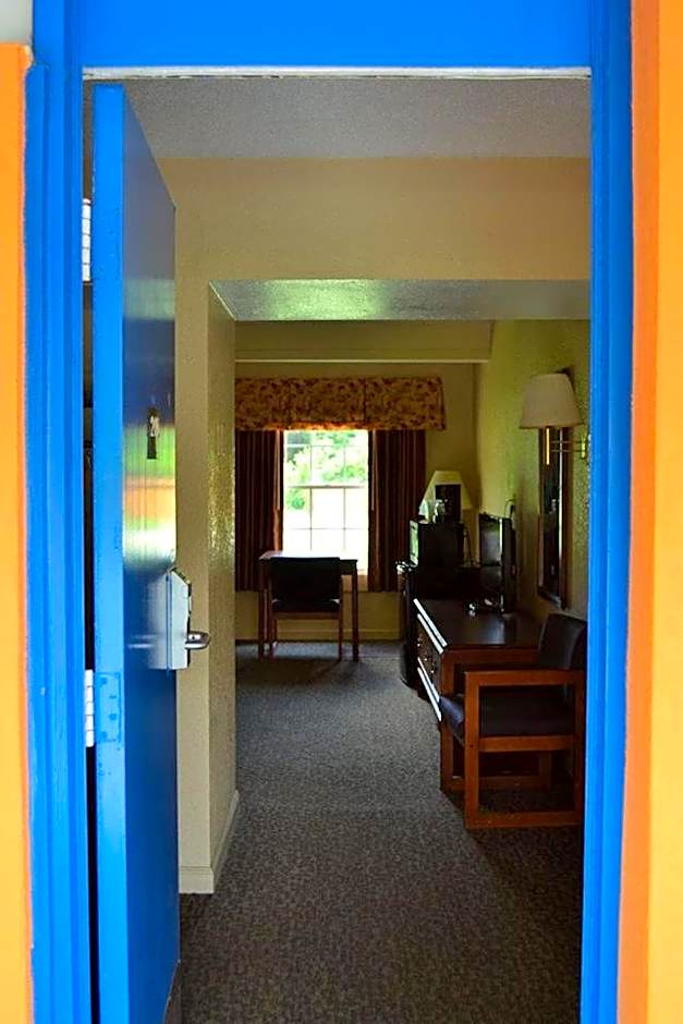 Americas Best Value Inn Smithfield