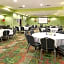 Holiday Inn Garland By IHG