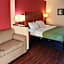 Econo Lodge Inn & Suites