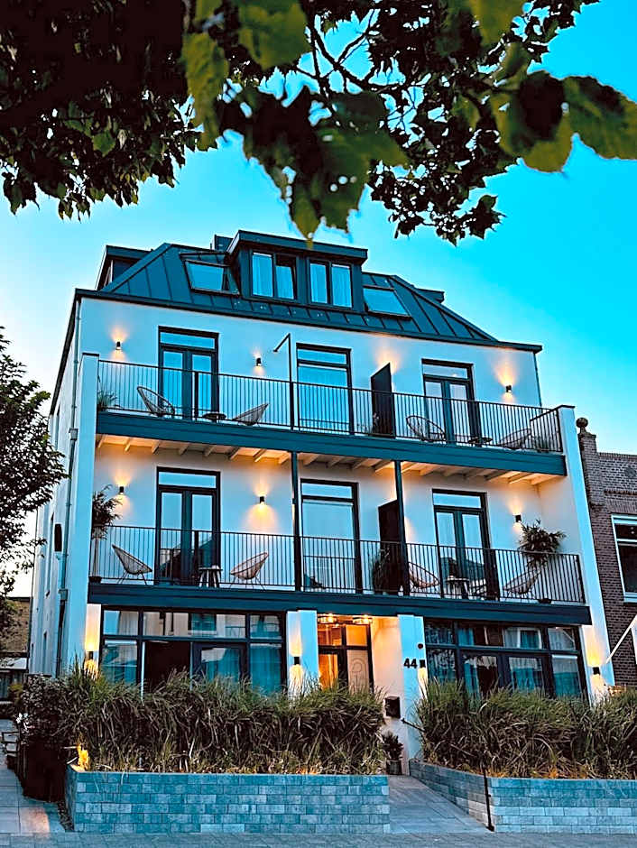 Boutique Hotel At Sea