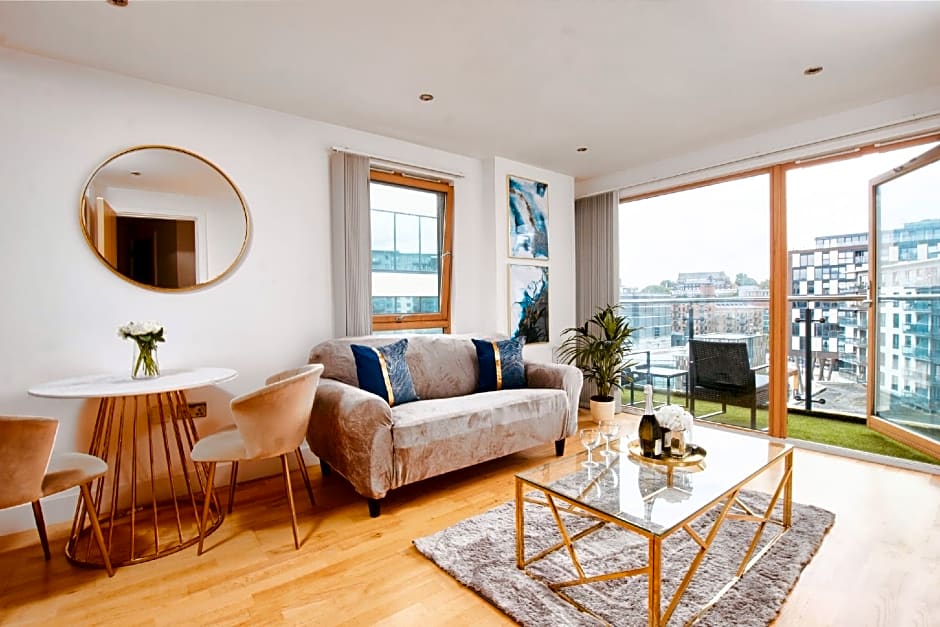 Deluxe City Centre Apt Balcony View Free Parking