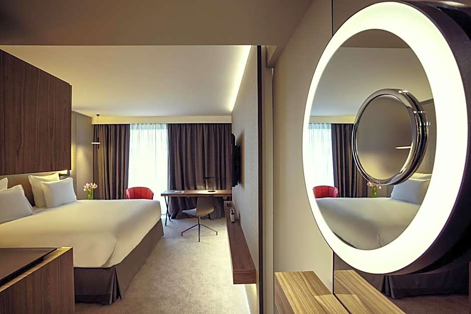 Radisson Blu CDG Airport Terminal Hotel, Paris