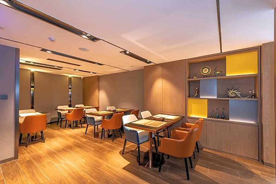 Echarm Hotel (Guangzhou Tiyu West Road Subway Station)