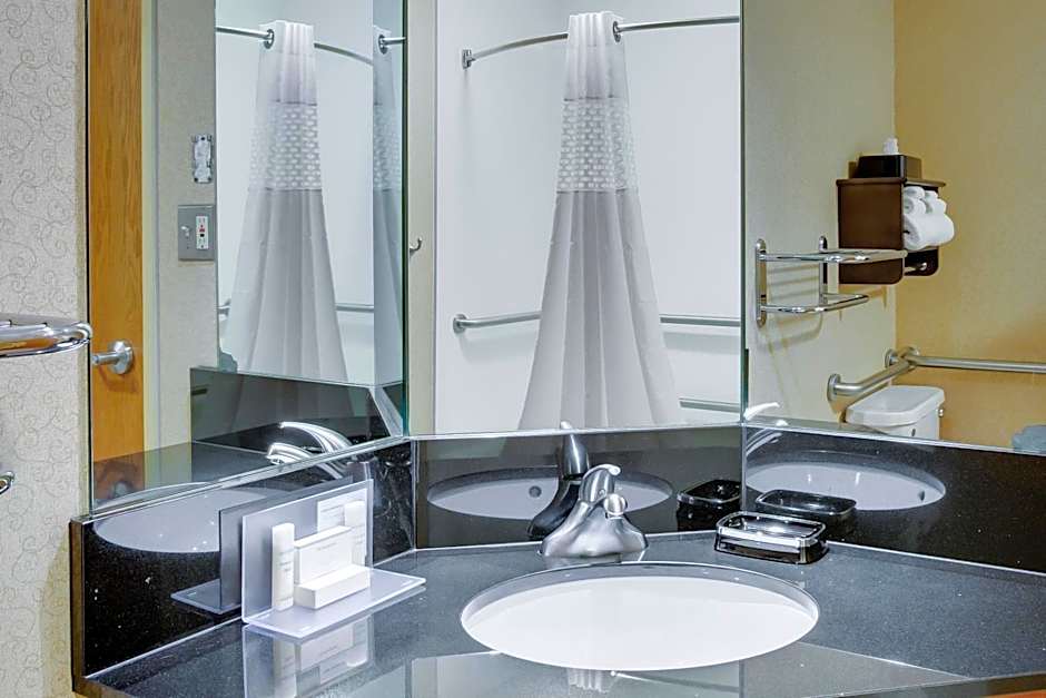 Wingate by Wyndham Cranberry