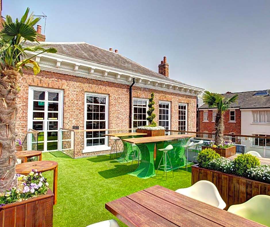 Oddfellows Chester Hotel & Apartments