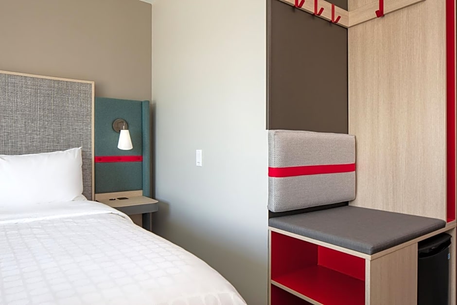 Avid Hotels Madison - Monona By IHG