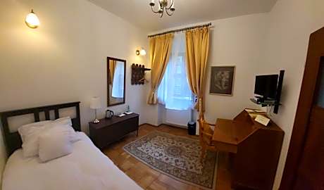 Standard Single Room with Shower