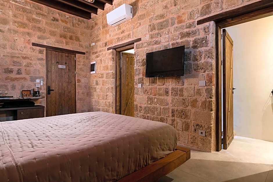 Ancient Knights Luxury Suites