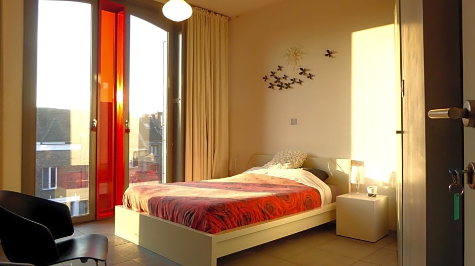 PLANT BASED b&b central Bruges