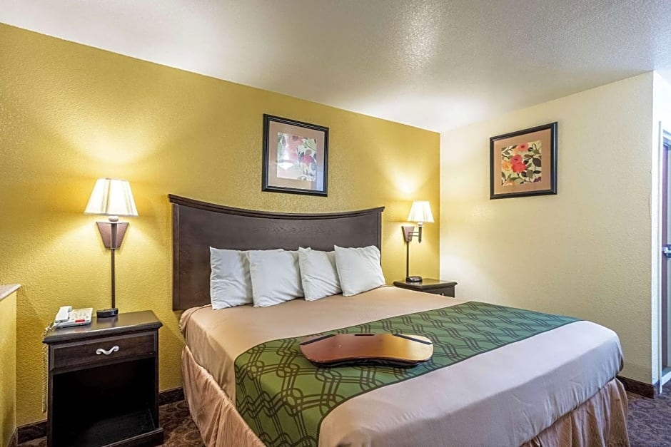 Econo Lodge Inn & Suites Searcy