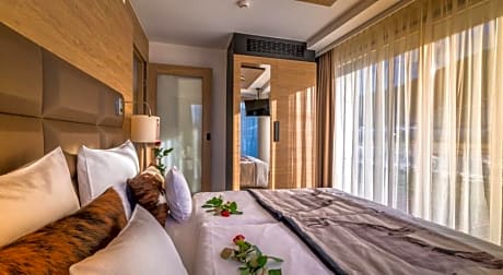 Double or twin executive