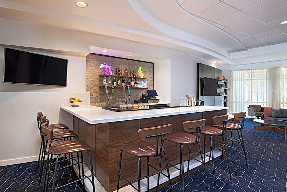 Courtyard by Marriott Austin Airport