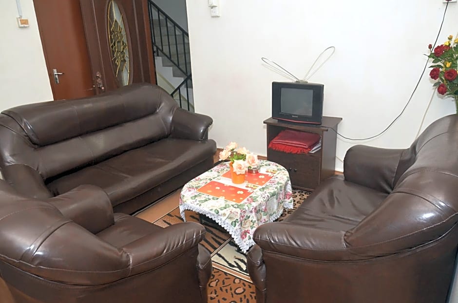 SPOT ON 89920 Muwaffaq Inn