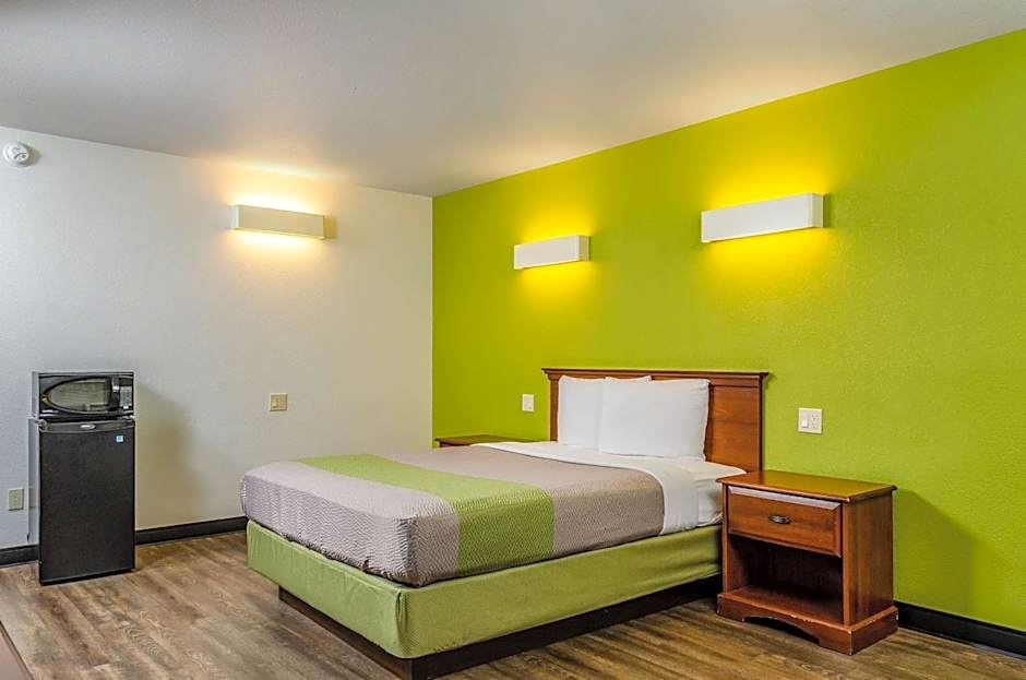 Motel 6 Oakdale, Ca