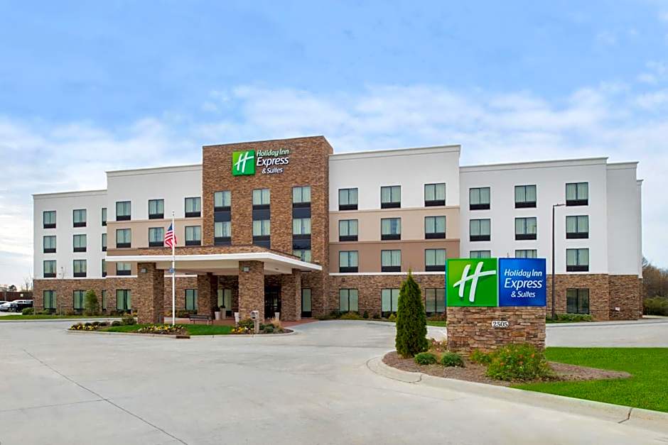 Holiday Inn Express & Suites Monroe By IHG