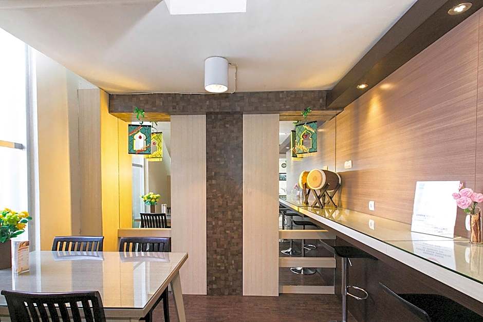 Hotel 88 Embong Kenongo by WH